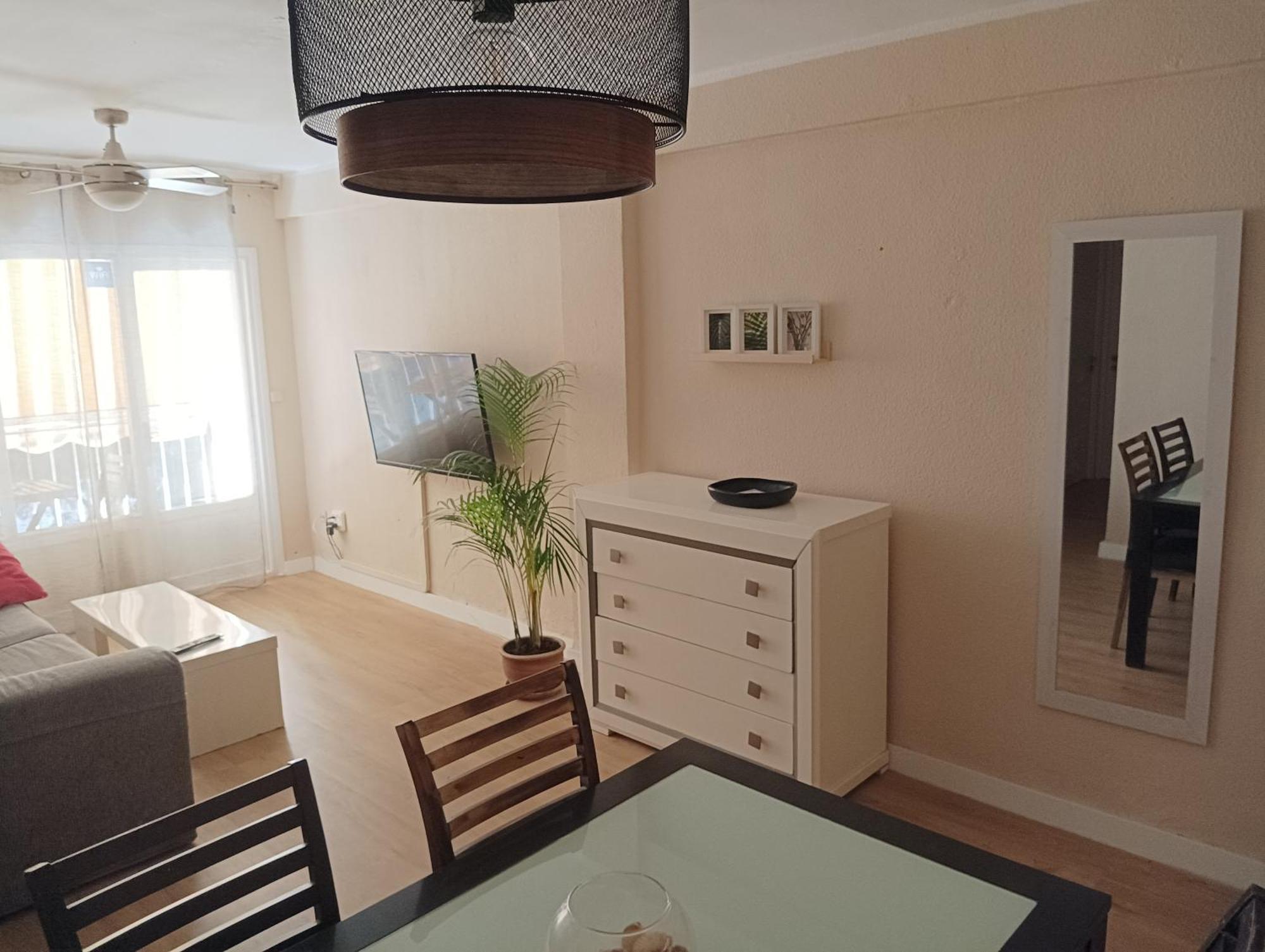 Habitaciones En Apartamento Compartido Delicias Room Cerca Del Mar, Aeropuerto, Ave Y Metro Málaga Exterior foto