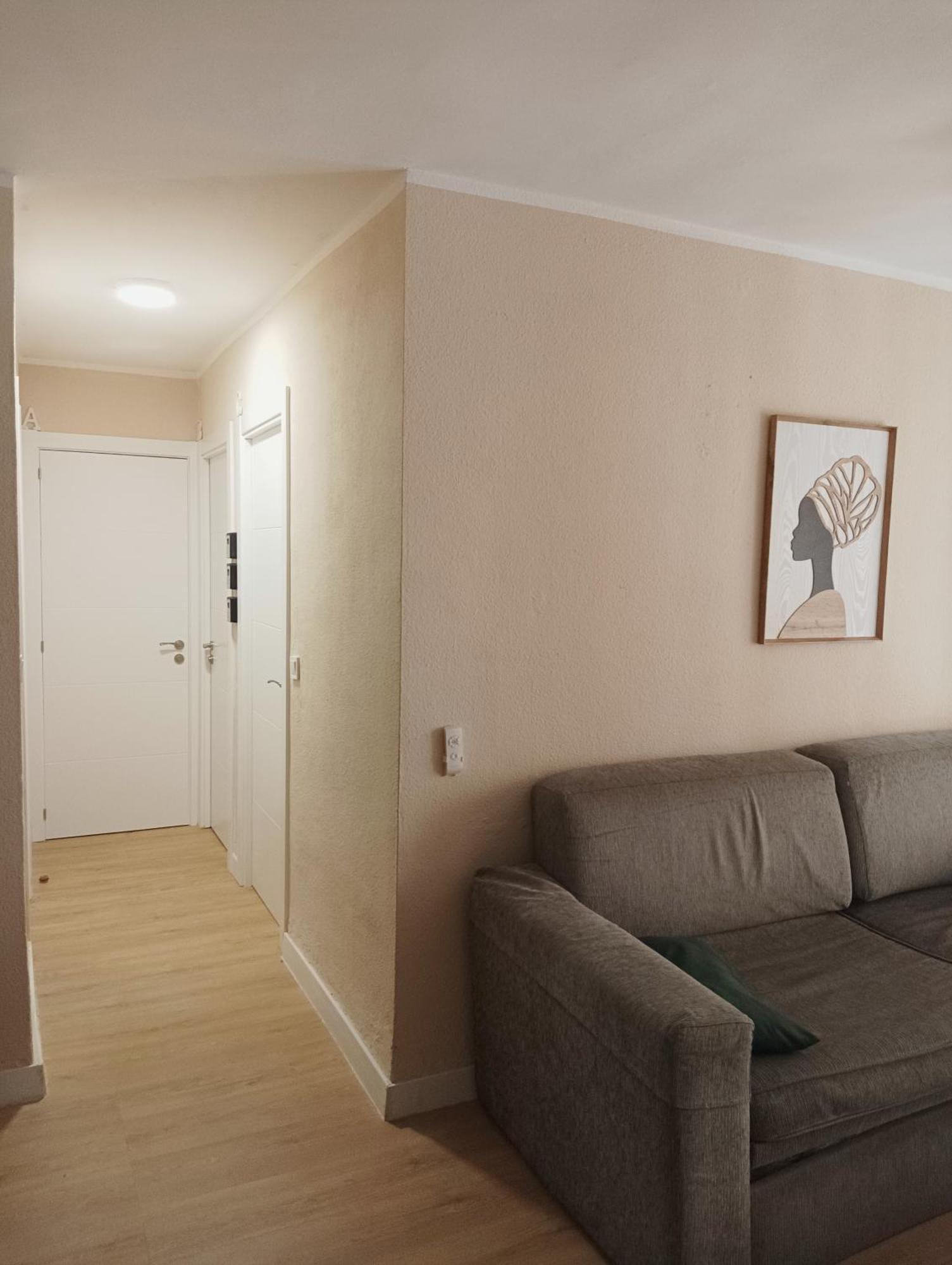 Habitaciones En Apartamento Compartido Delicias Room Cerca Del Mar, Aeropuerto, Ave Y Metro Málaga Exterior foto