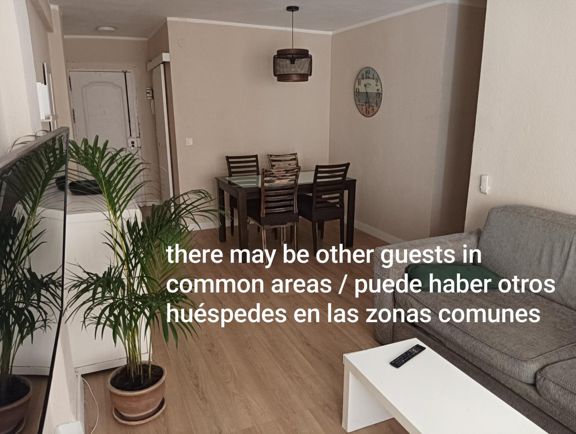 Habitaciones En Apartamento Compartido Delicias Room Cerca Del Mar, Aeropuerto, Ave Y Metro Málaga Exterior foto