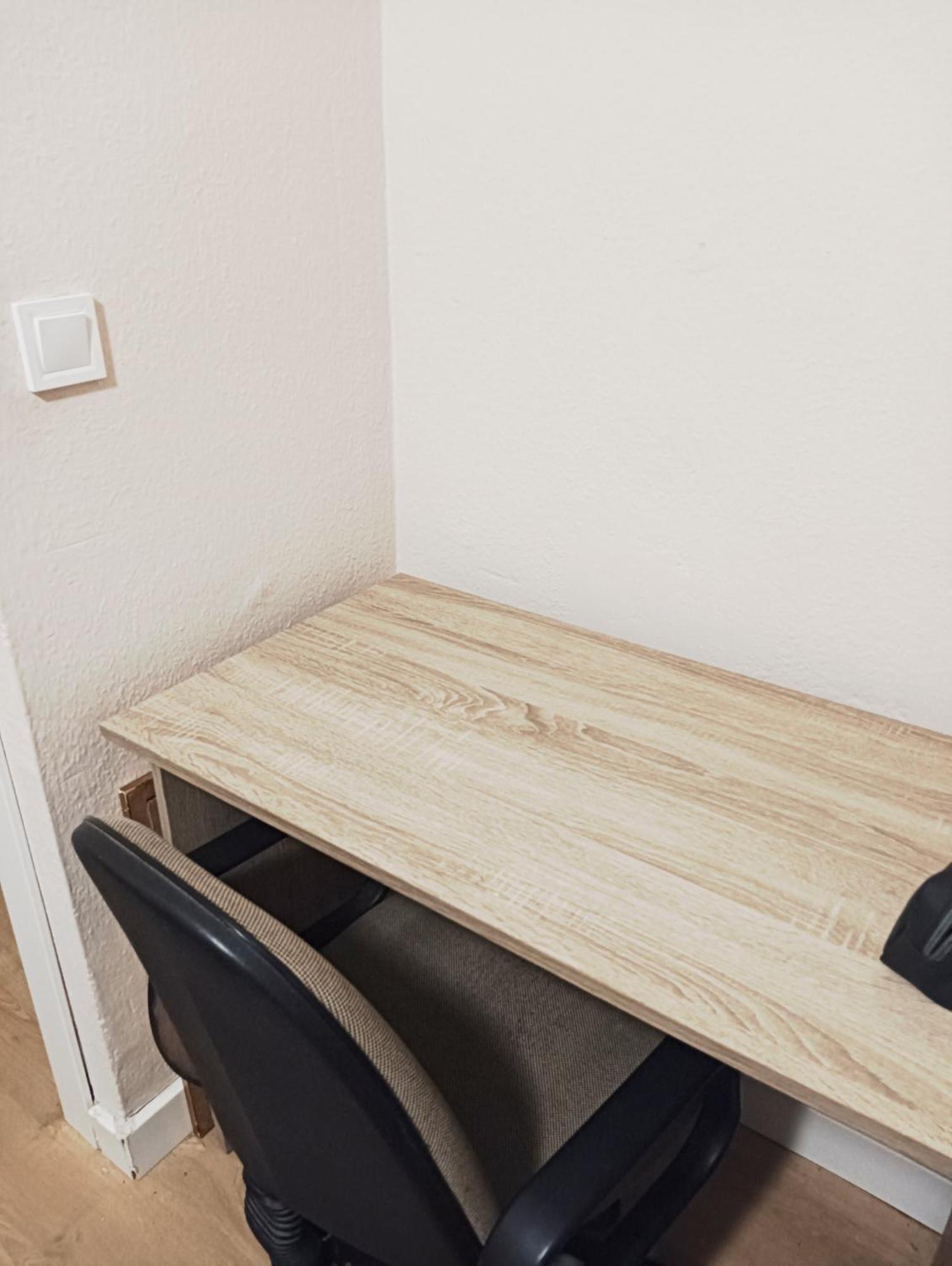 Habitaciones En Apartamento Compartido Delicias Room Cerca Del Mar, Aeropuerto, Ave Y Metro Málaga Exterior foto