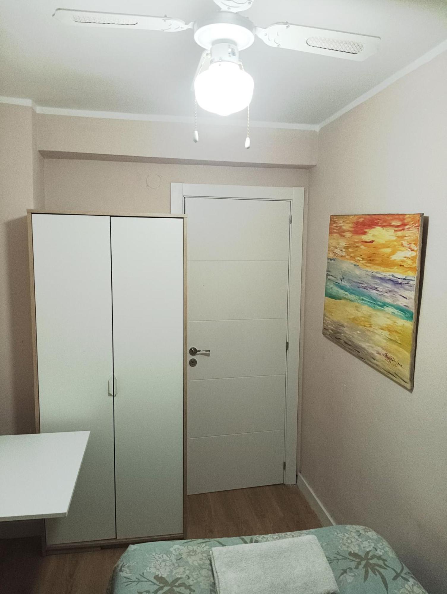 Habitaciones En Apartamento Compartido Delicias Room Cerca Del Mar, Aeropuerto, Ave Y Metro Málaga Exterior foto