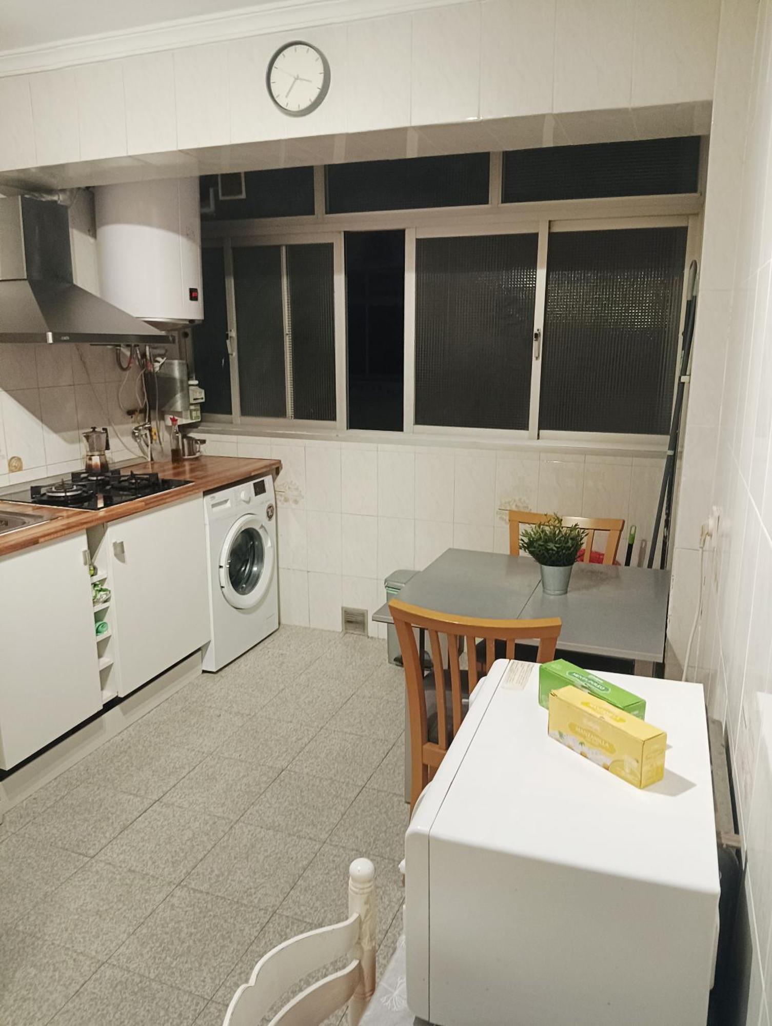 Habitaciones En Apartamento Compartido Delicias Room Cerca Del Mar, Aeropuerto, Ave Y Metro Málaga Exterior foto